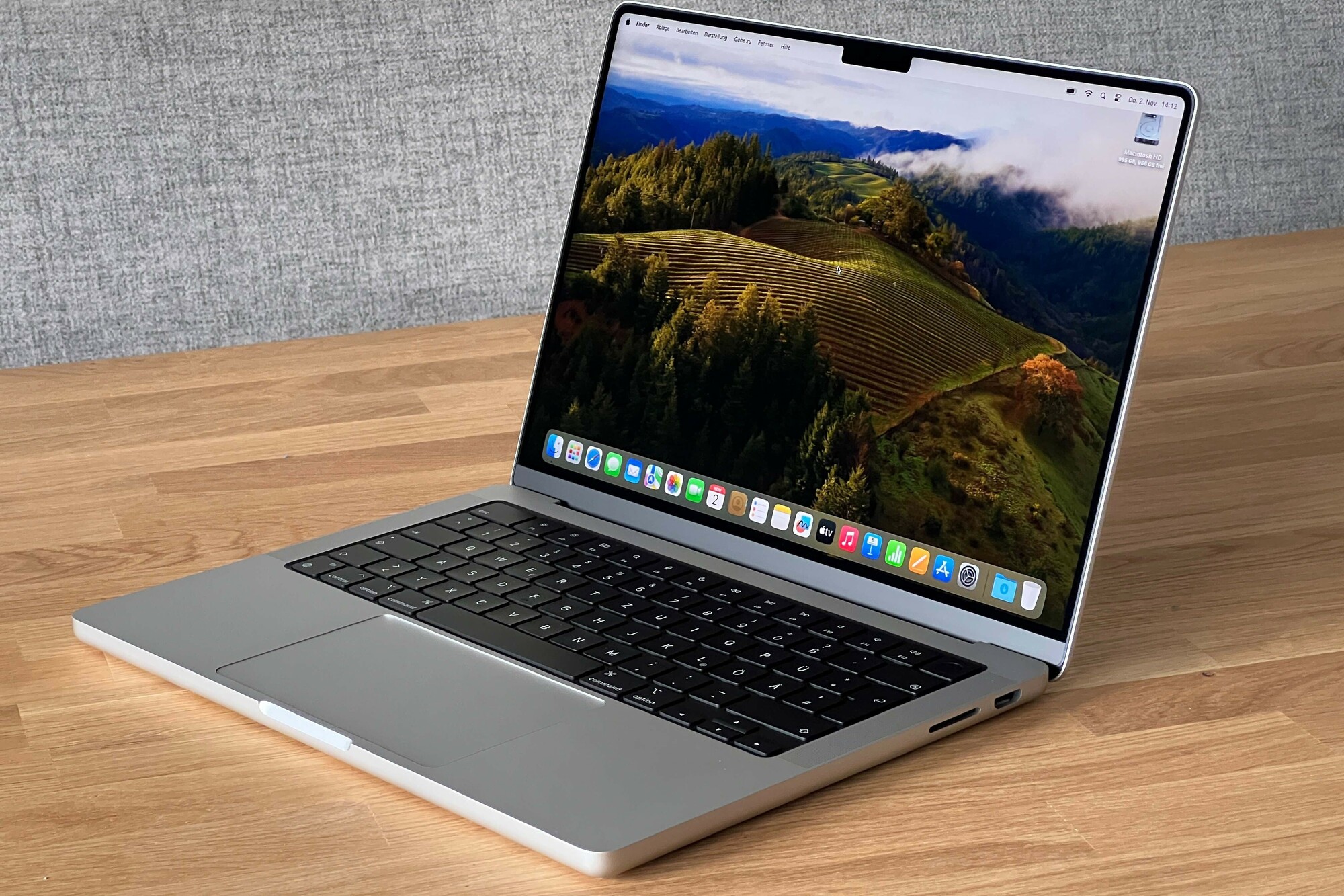 macbook-pro 14 inch