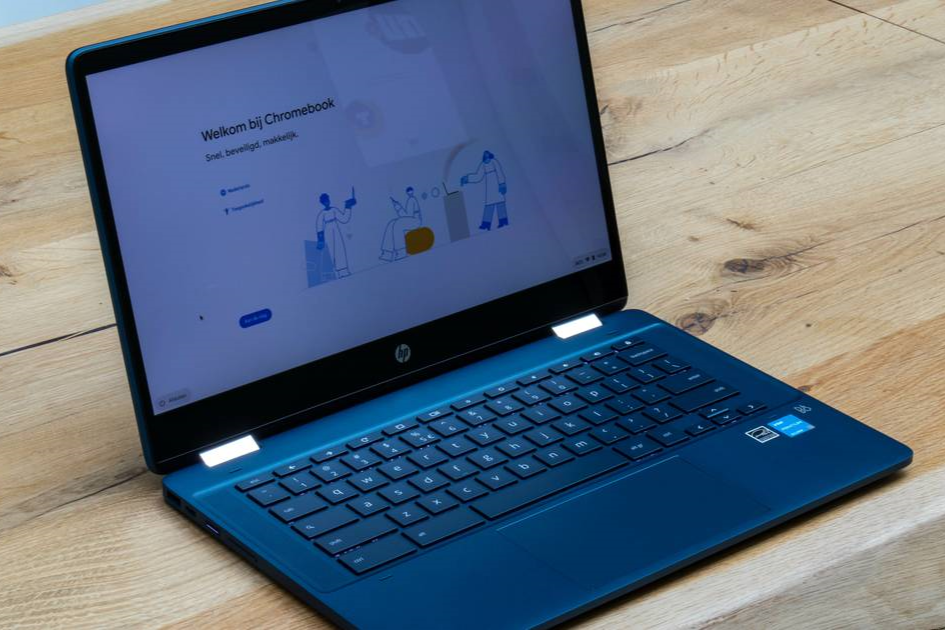 laptop για την επιστροφή στο σχολείο