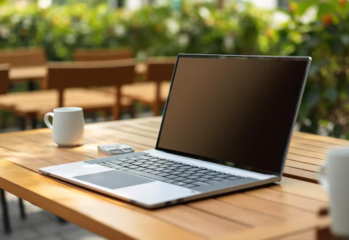 αγοράστε φθηνό laptop